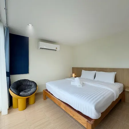 Fishtail Hostel Phuket-3